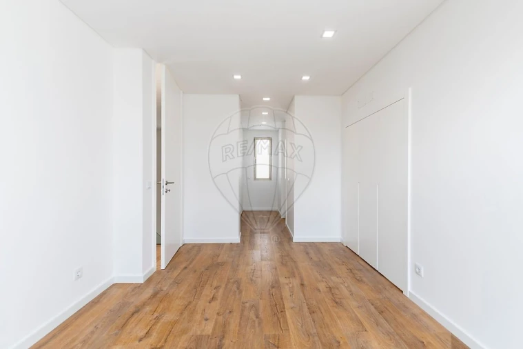 Moradia T3 para Venda em Silveira Foto 15