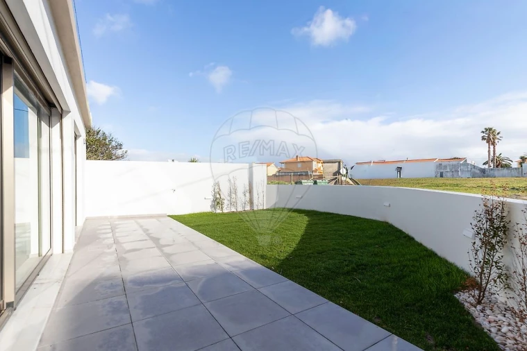 Moradia T3 para Venda em Silveira Foto 32