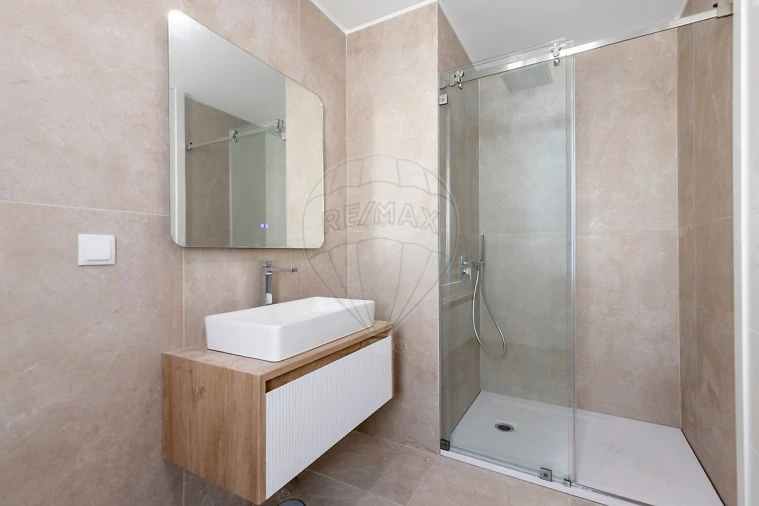 Moradia T3 para Venda em Silveira Foto 19