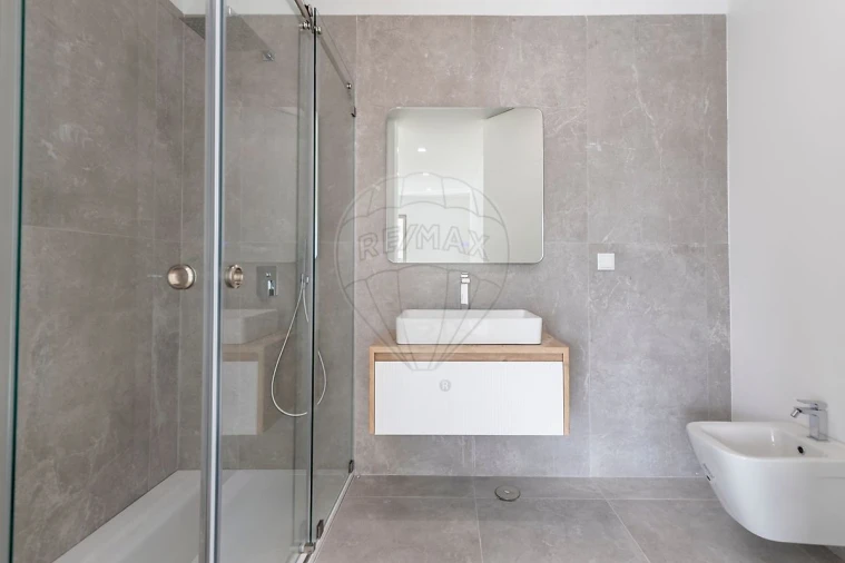 Moradia T3 para Venda em Silveira Foto 13