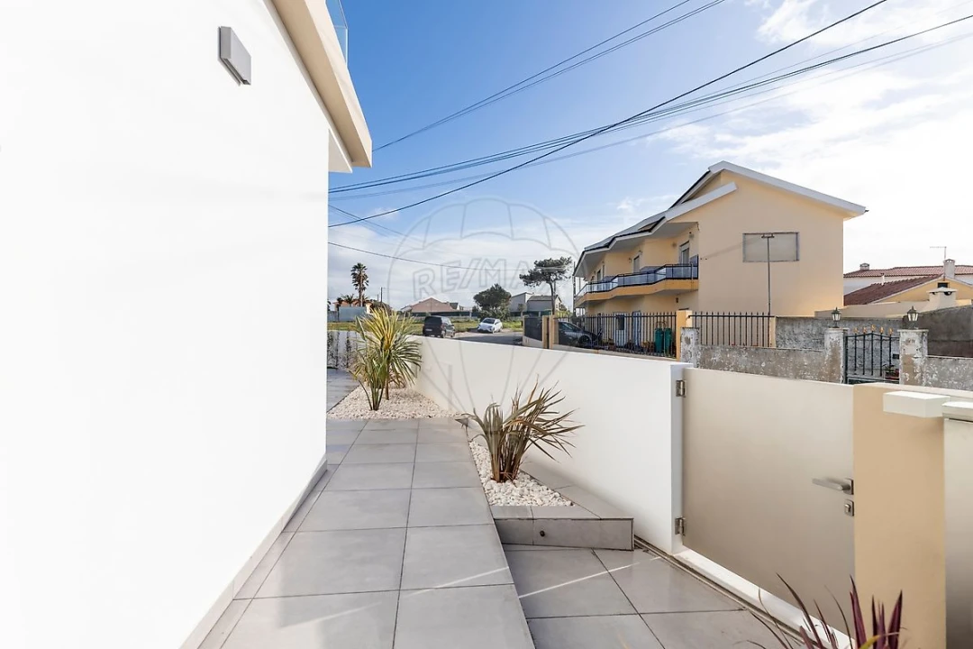 Moradia T3 para Venda em Silveira Foto 30