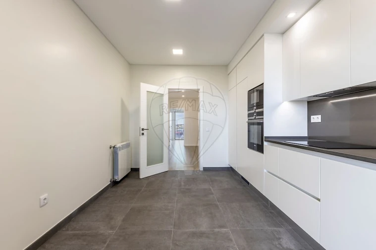 Apartamento T3 para Venda em A dos Cunhados e Maceira