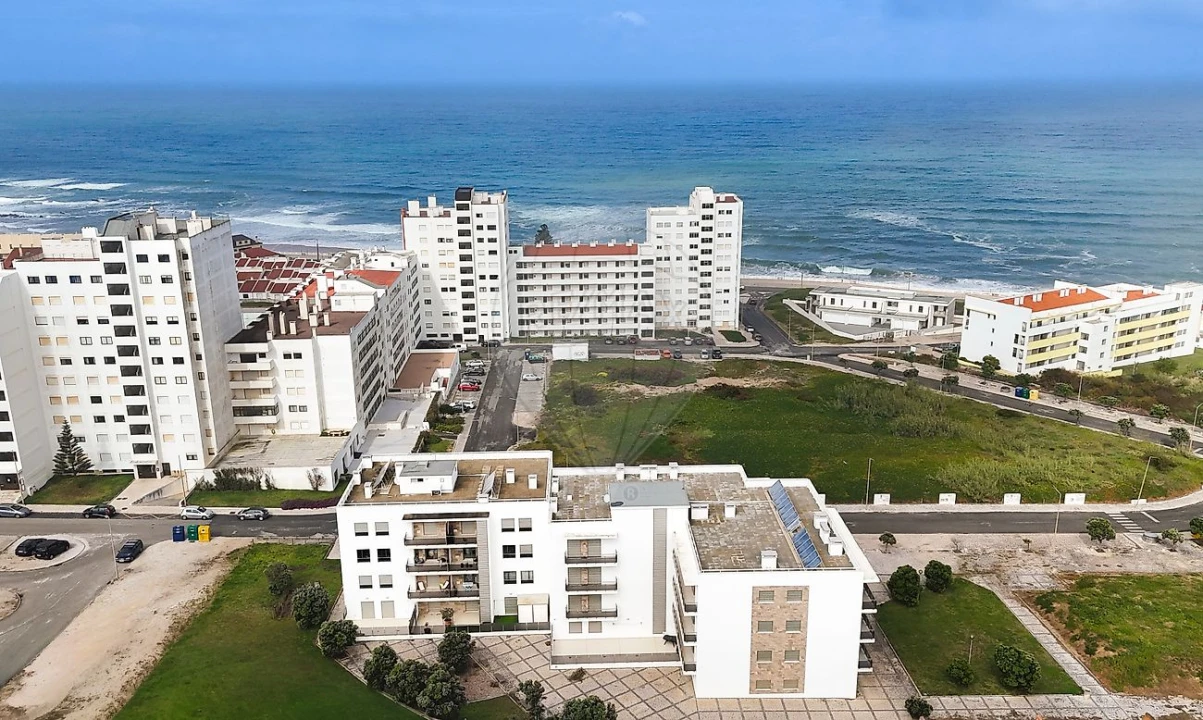 Apartamento T3 para Venda em A dos Cunhados e Maceira Foto 1