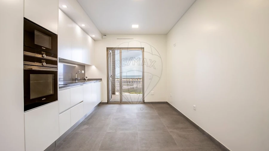Apartamento T3 para Venda em A dos Cunhados e Maceira