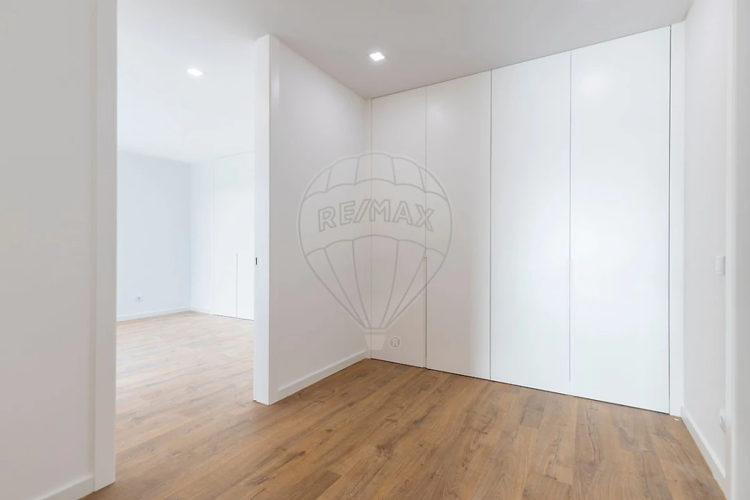 Moradia T3 para Venda em Silveira Foto 12