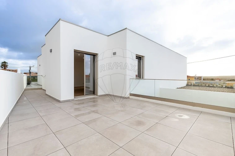 Moradia T3 para Venda em Silveira Foto 32