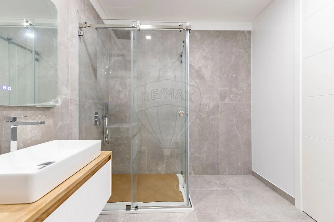 Moradia T3 para Venda em Silveira Foto 16