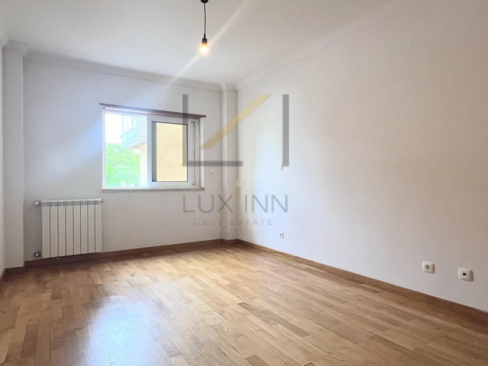 Apartamento T2 para Arrendamento em Carcavelos e Parede Foto 10