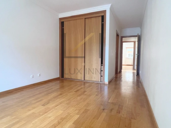 Apartamento T2 para Arrendamento em Carcavelos e Parede Foto 11