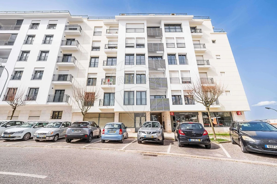 Apartamento T1 para Venda em Águas Livres Foto 28