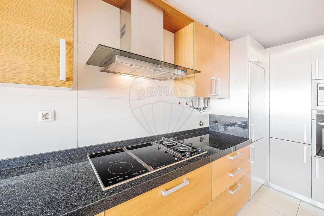 Apartamento T1 para Venda em Águas Livres Foto 13