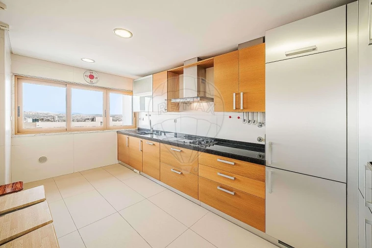 Apartamento T1 para Venda em Águas Livres Foto 10