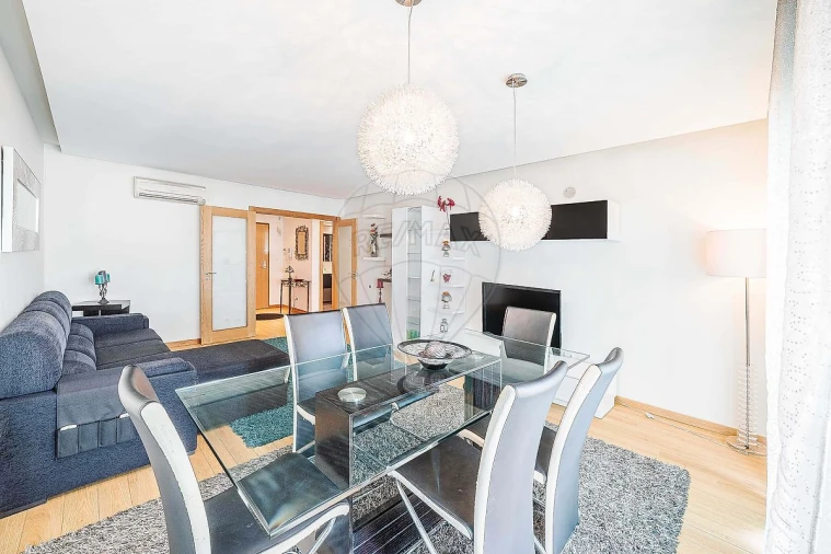 Apartamento T1 para Venda em Águas Livres Foto 3