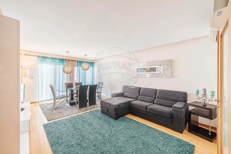 Apartamento T1 para Venda em Águas Livres Foto 1