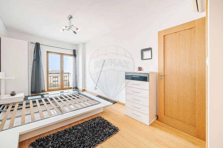 Apartamento T1 para Venda em Águas Livres Foto 18