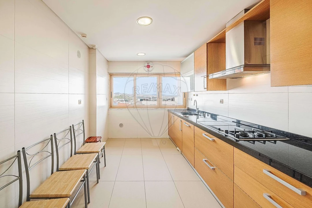 Apartamento T1 para Venda em Águas Livres Foto 12