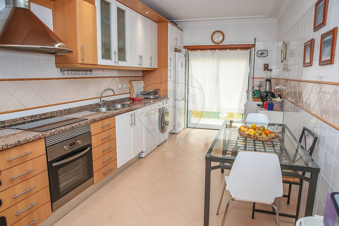 Apartamento T3 para Venda em Arruda dos Vinhos Foto 5