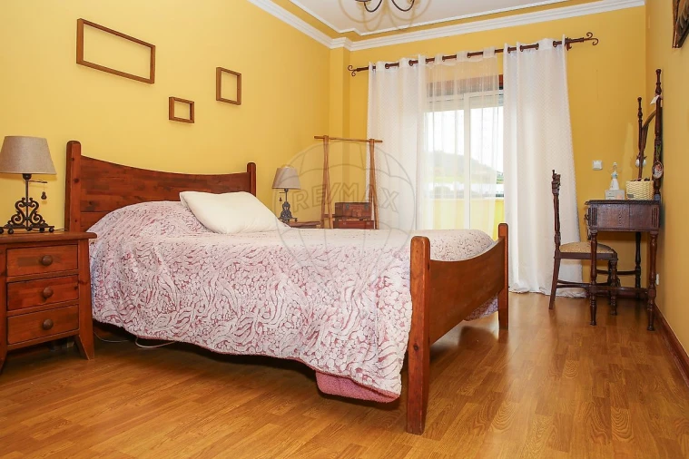 Apartamento T3 para Venda em Arruda dos Vinhos Foto 19