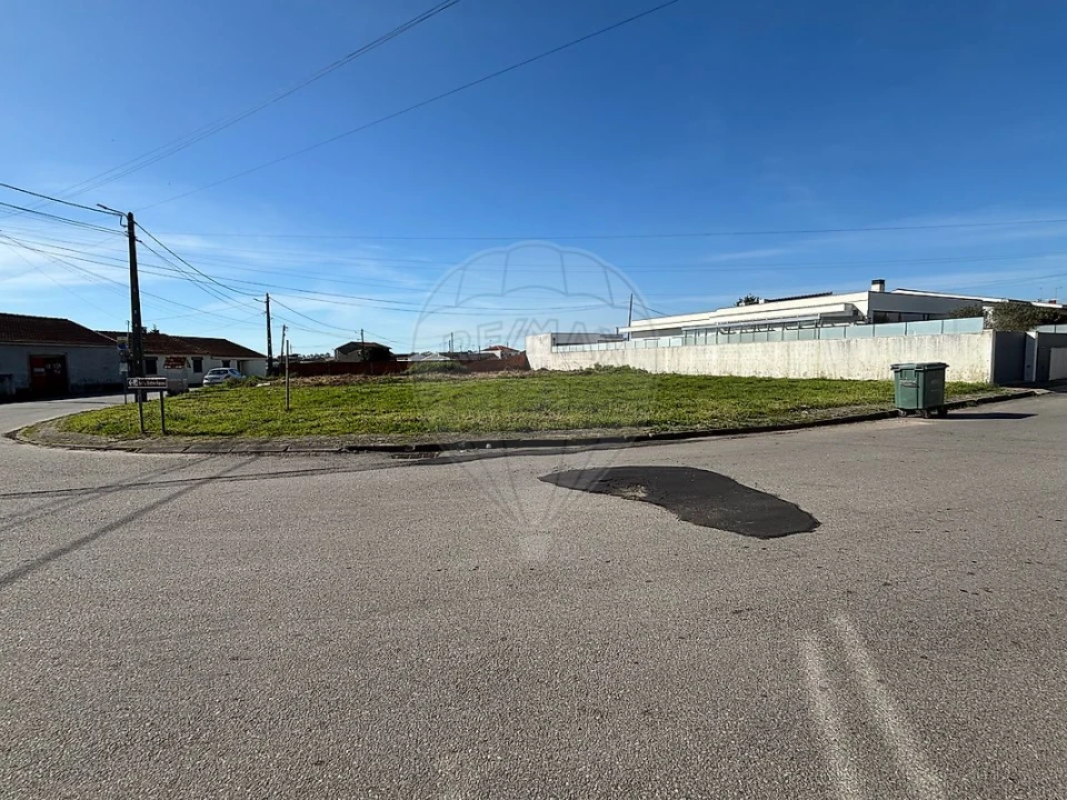 Terreno para Venda em Valega Foto 1