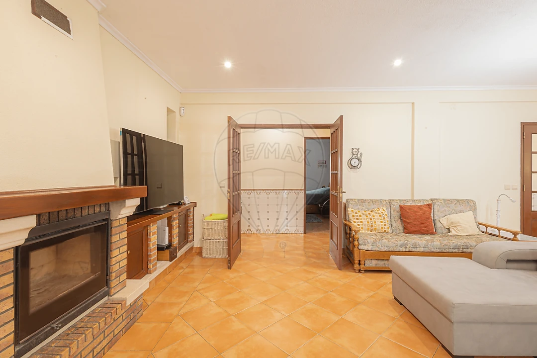 Moradia T3 para Venda em Nossa Senhora do Pópulo, Coto e São Gregório Foto 3