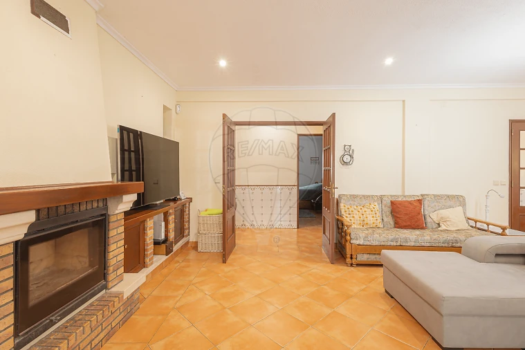 Moradia T3 para Venda em Nossa Senhora do Pópulo, Coto e São Gregório Foto 3