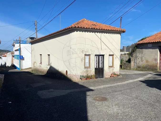 Moradia T2 para Venda em Famalicão Foto 3