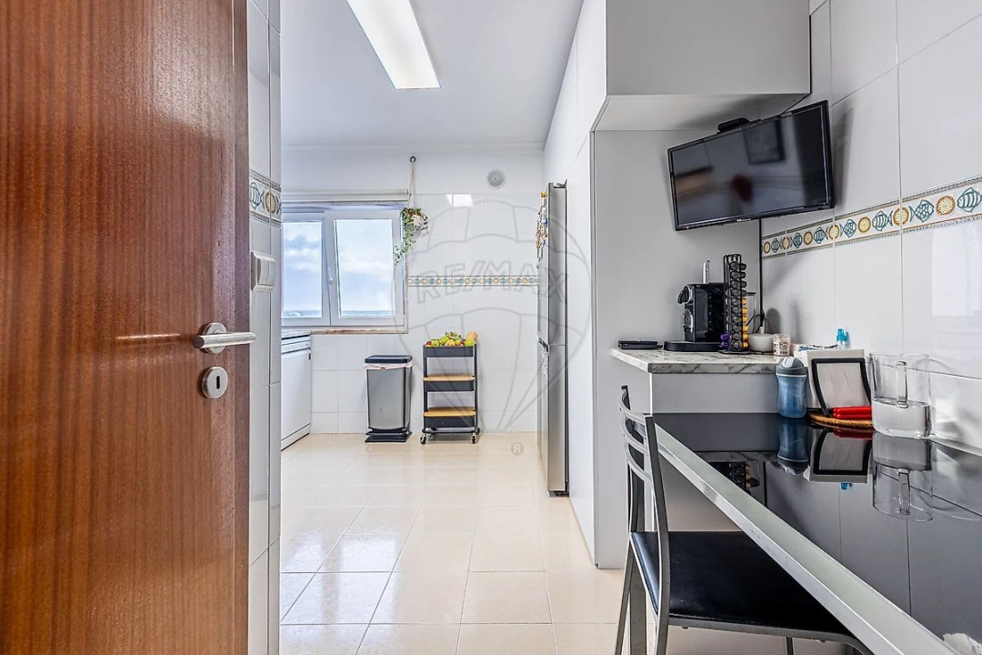 Apartamento T3 para Venda em Azambuja Foto 16