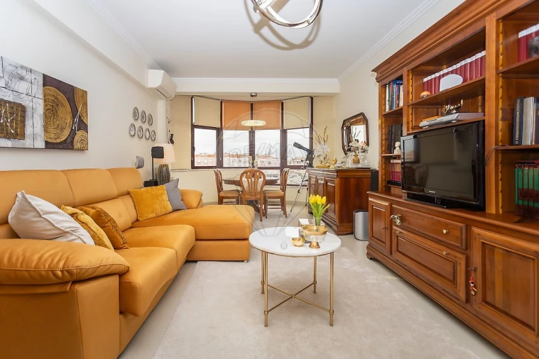 Apartamento T2 para Venda em Pinhal Novo Foto 2