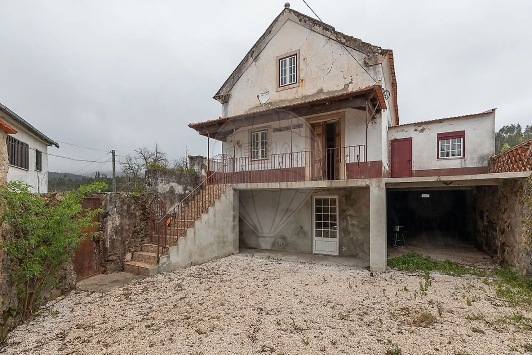 Moradia T2 para Venda em Alvares Foto 9