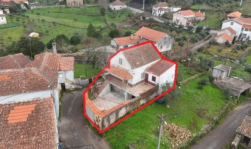Moradia T2 para Venda em Alvares Foto 31