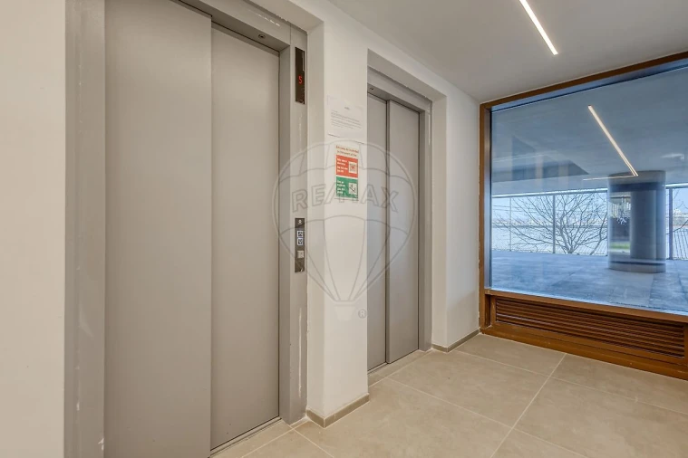 Apartamento T2 para Venda em Santa Marinha e São Pedro da Afurada Foto 2