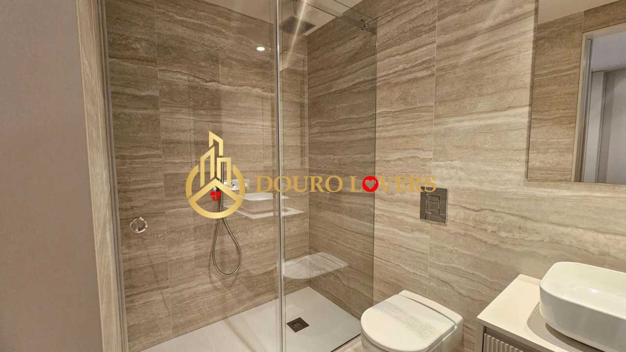 Apartamento T2 para Venda em São Felix da Marinha Foto 13