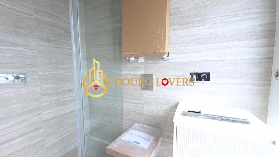 Apartamento T2 para Venda em São Felix da Marinha Foto 19