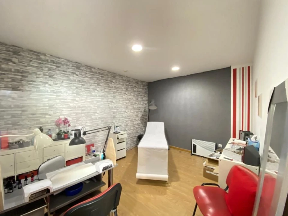 Negócio para Arrendamento em Santa Clara Foto 4