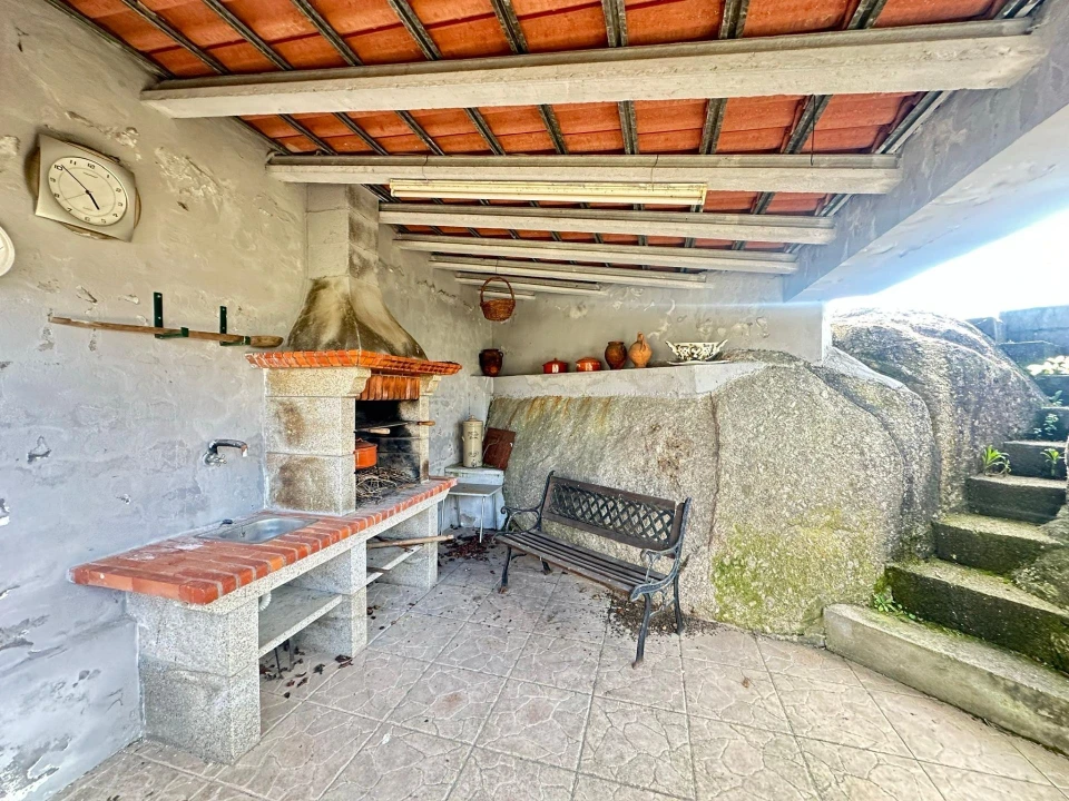 Moradia T3 para Venda em Orgens Foto 24