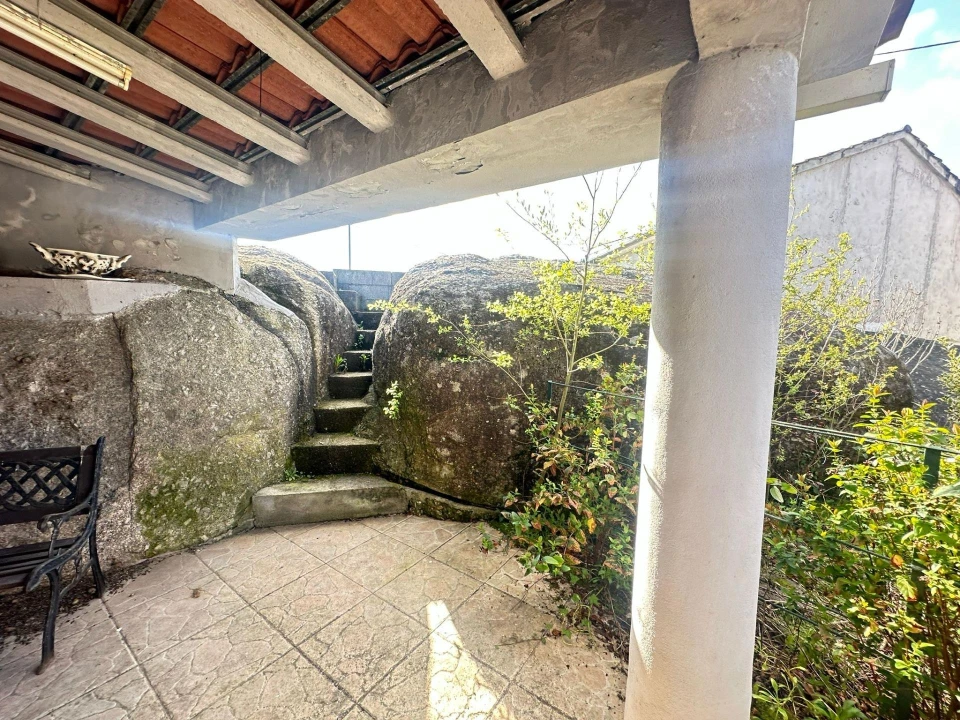 Moradia T3 para Venda em Orgens Foto 25