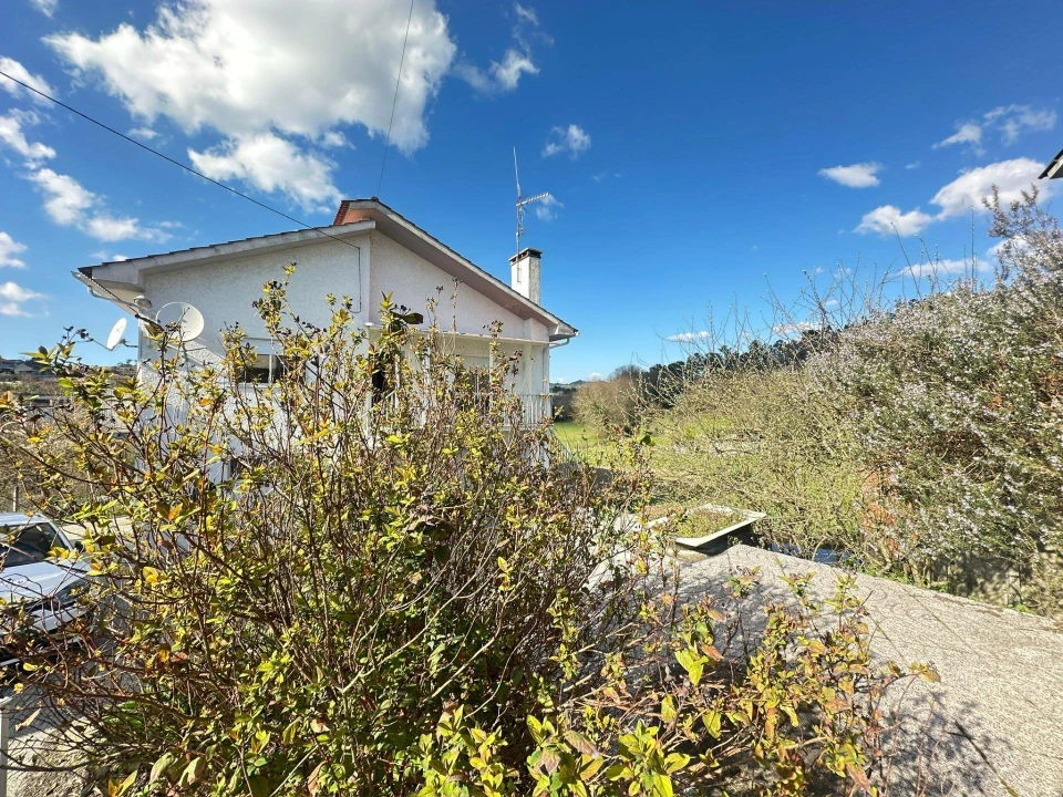 Moradia T3 para Venda em Orgens Foto 27