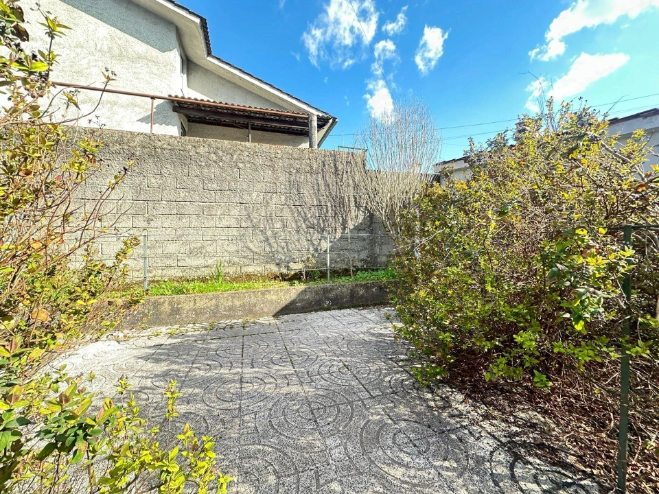 Moradia T3 para Venda em Orgens Foto 26