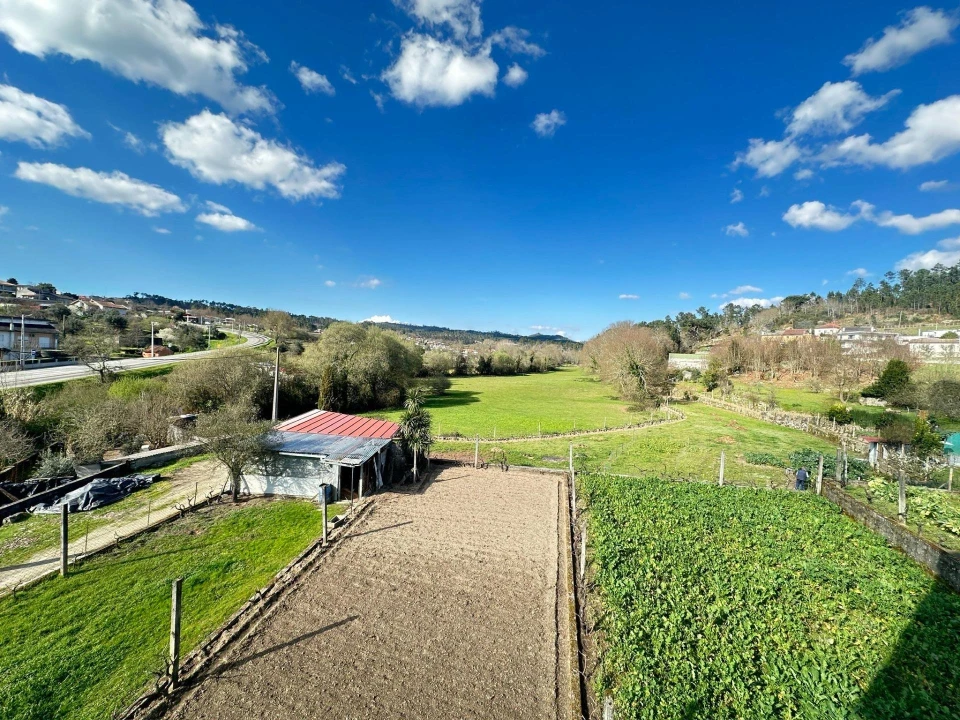 Moradia T3 para Venda em Orgens Foto 42