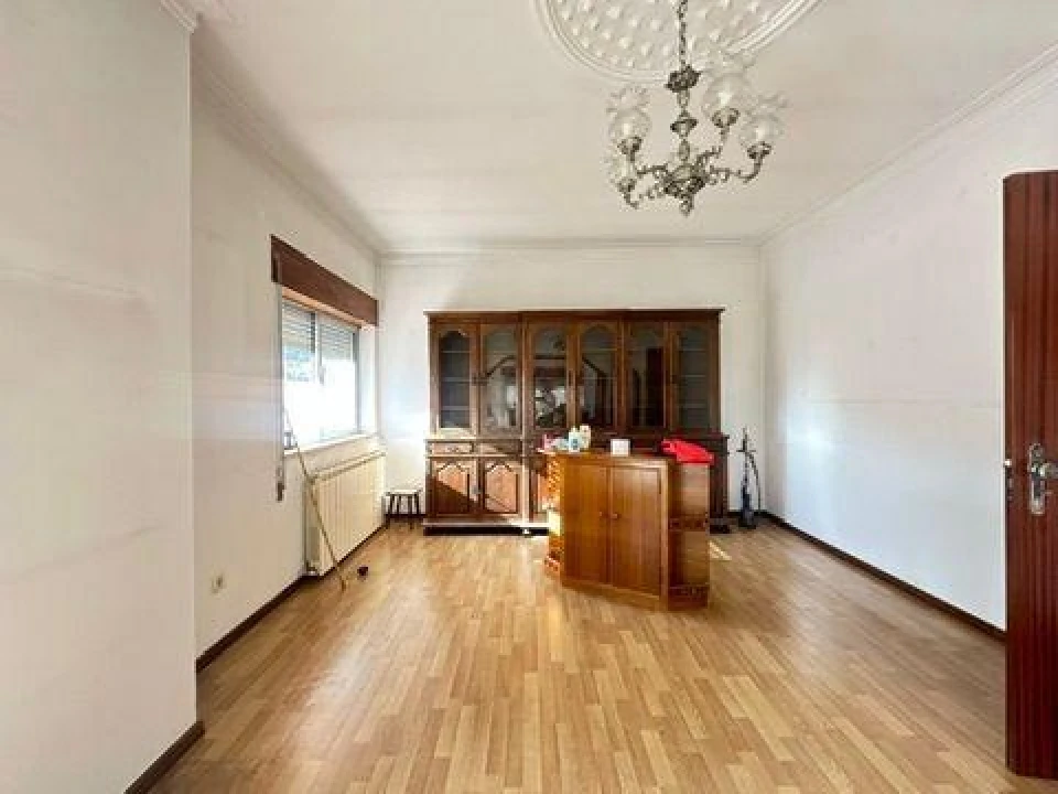 Moradia T3 para Venda em Orgens Foto 6