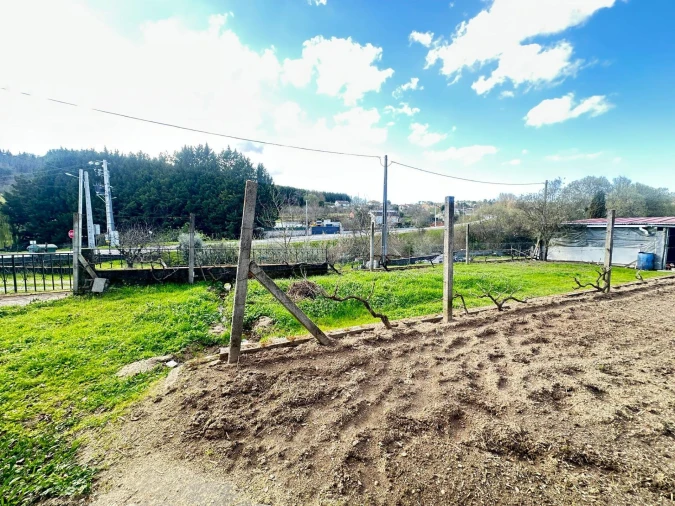 Moradia T3 para Venda em Orgens Foto 17