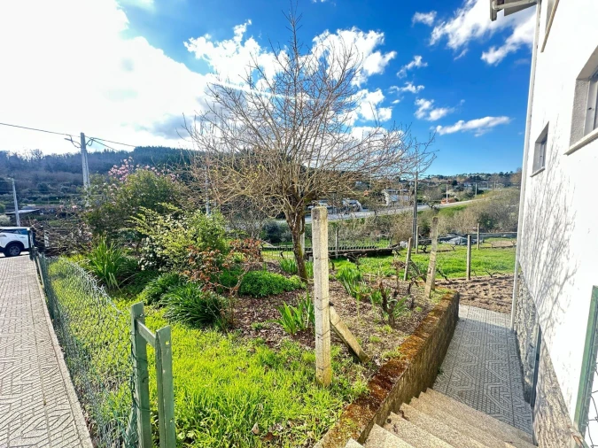 Moradia T3 para Venda em Orgens Foto 20