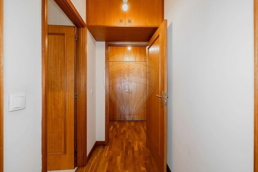 Apartamento T1 para Venda em Paranhos Foto 15