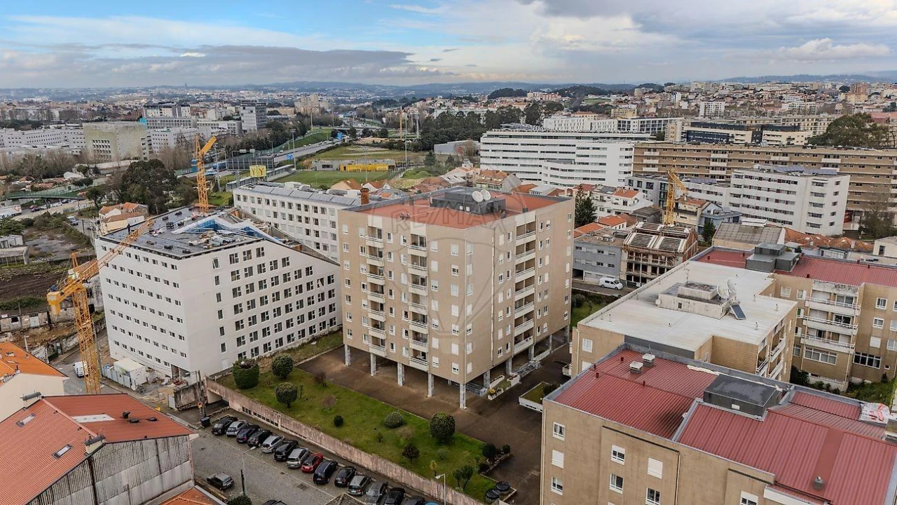 Apartamento T1 para Venda em Paranhos Foto 17