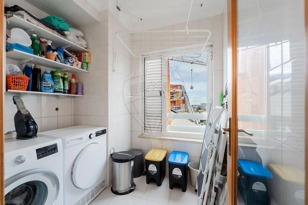 Apartamento T1 para Venda em Paranhos Foto 7