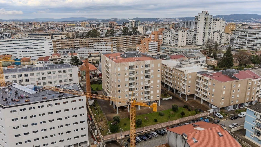 Apartamento T1 para Venda em Paranhos Foto 18