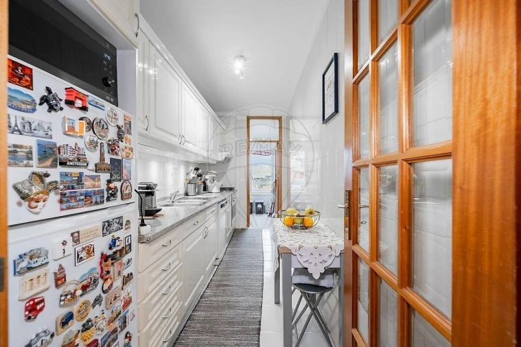 Apartamento T1 para Venda em Paranhos Foto 6