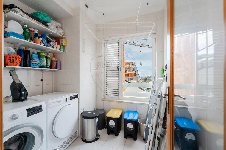 Apartamento T1 para Venda em Paranhos Foto 7