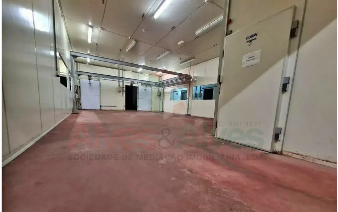 Armazém para Venda em Mafamude e Vilar do Paraíso Foto 5