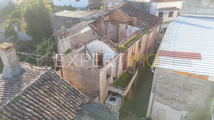 Moradia T3 para Venda em Almalagues Foto 3